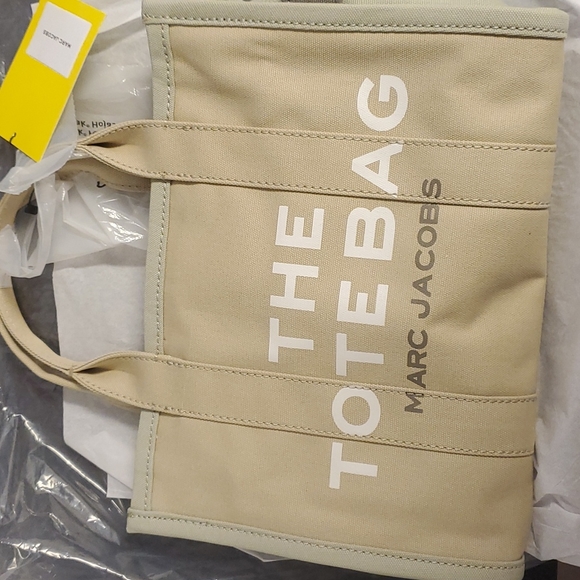 Marc Jacobs Small The Colorblock Tote Bag Cream Model H063M01RE21-261 - Picture 6 of 6